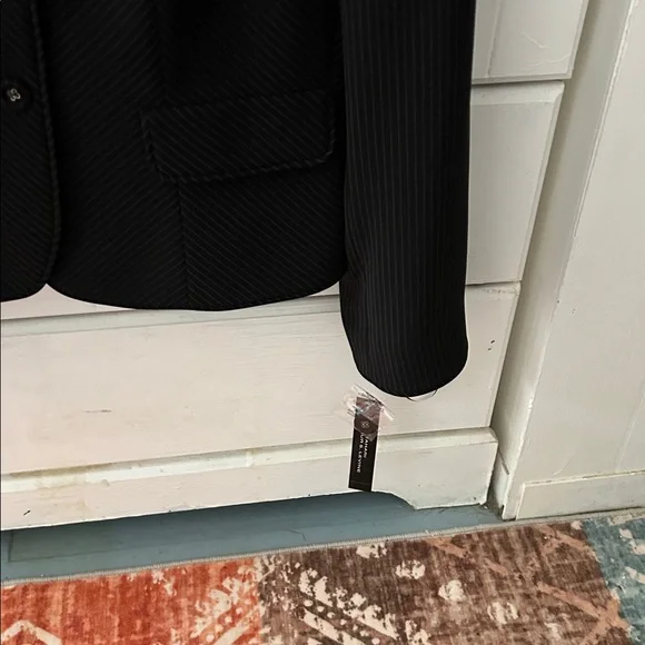 Tahari Black and White Pinstripe Two Piece Suite NEW WITH TAGS, Smoke Free Home - Picture 3 of 12